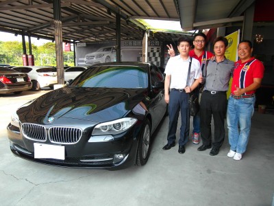 賀!!2012 BMW 520i 總代理 黑 交車!!!